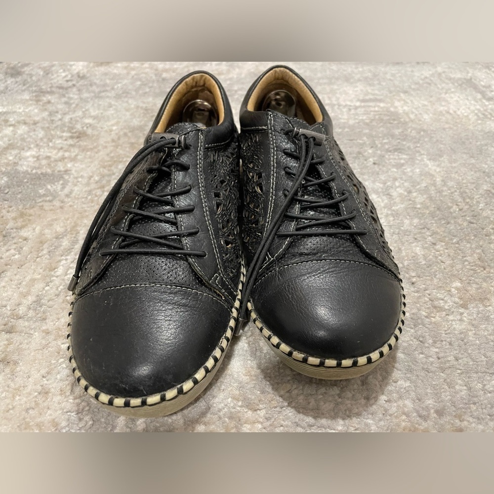 Biza Athena Leather Cut Out Black Lace Up Shoes Women's Size 39 US 8- 8.5